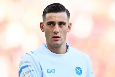 Forvete Lorenzo Lucca! Trabzonspor'a İtalyan golcü
