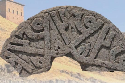 "Hz. Muhammed" isminin yer aldığı Selçuklu taşı bulundu