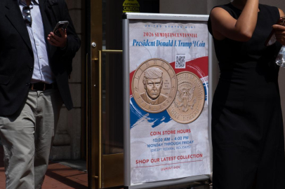 ABD'de "Trump portreli" 1 dolar tedavülde