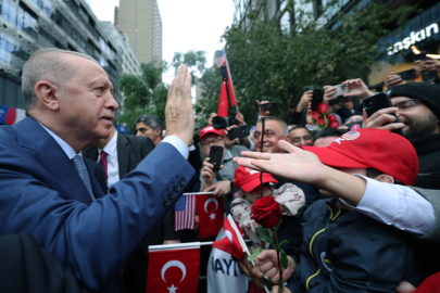 Cumhurbaşkanı Erdoğan'a Türkevi'nde coşkulu karşılama