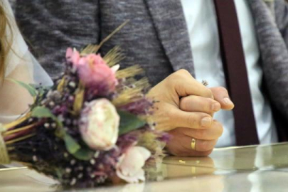 Genç çiftlere 2 milyar 76 milyon liralık evlilik desteği