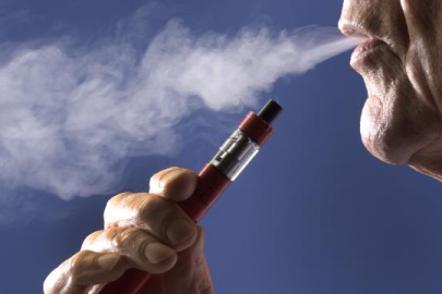 Elektronik sigara akciğerleri vuruyor: Organ ve sistemleri olumsuz etkiliyor.