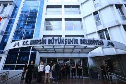 Mersin'de 3 belediyeye yolsuzluk operasyonu