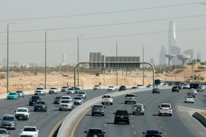 Riyad'da havalimanına iki ayrı füze saldırısı! Çok sayıda ölü ve yaralı var